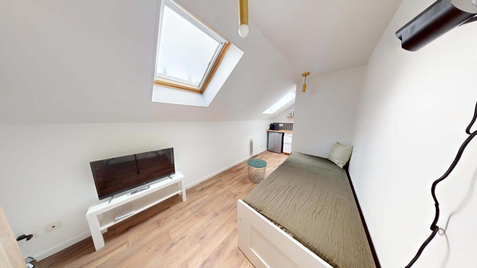 Immeuble Coty Jacuzzi Studios Et Chambres El Havre Exterior foto